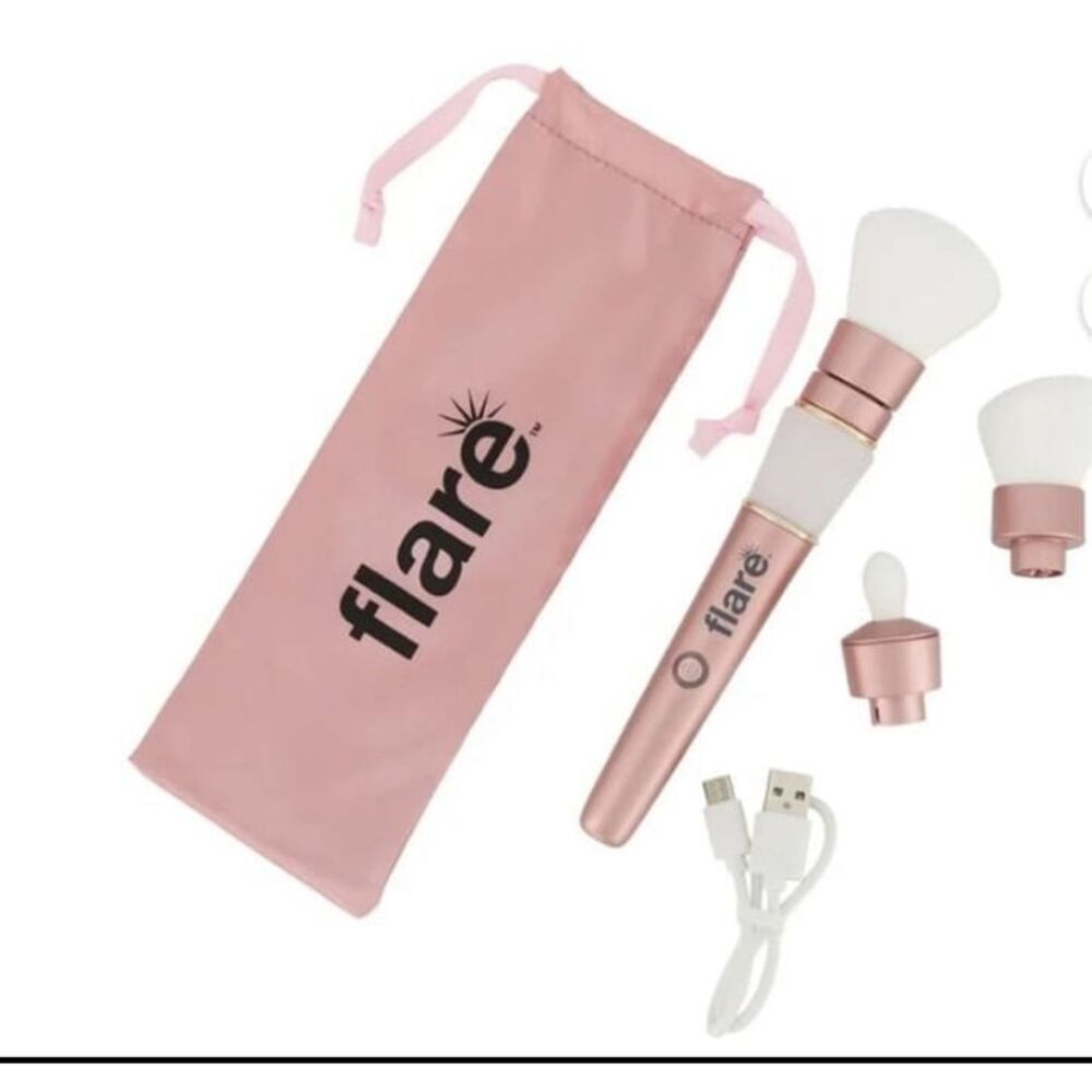 Flare by Centric Beauty Light-Up Makeup Brush